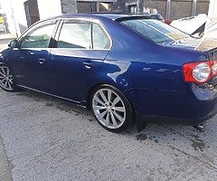 €2,850