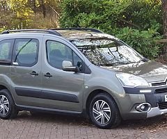 £8,500
