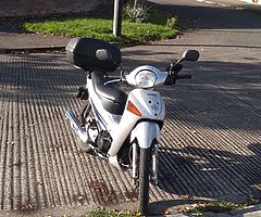 Honda Innova 125cc semi automática
