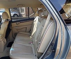 Hyundai Santa Fe - Image 3/9