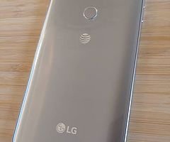 LG V30 smartphone UNLOCKED in mint condition