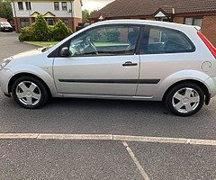 £595