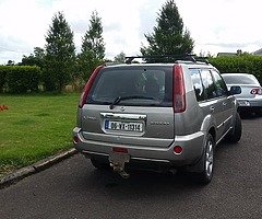€800