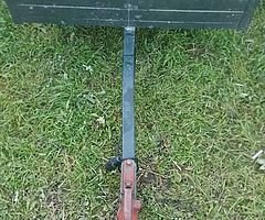 Need drawbar fitted to my car mountmellick area asap.cash waiting.ignore picture