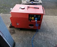£500