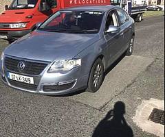 €850