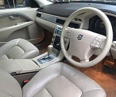 Automatic Volvo S80 2.5 petrol turbo low mileage 125k leather - Image 4/5