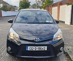 2013 Toyota Yaris Automatic HYBRID - Image 5/8