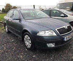 05skoda 1.9 one owner - Image 6/8