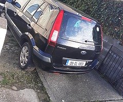 €1,250