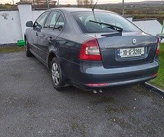€3,300