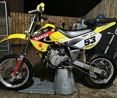 £950