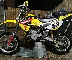 £950