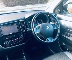 Mitsubishi Outlander 2014 PHEV2.0 PLUG IN HYBRID - Image 4/10