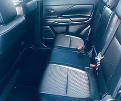 Mitsubishi Outlander 2014 PHEV2.0 PLUG IN HYBRID - Image 6/10