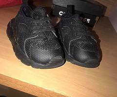 Toddler Nike huaraches size uk 4.5