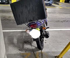 Vendo moto YBR e passo vaga de emprego no Pizza Hut Belfield