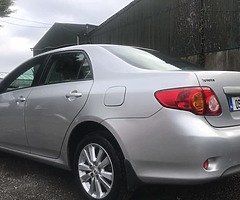 09 Toyota Corolla - Image 3/5
