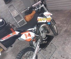 £1,200