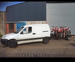 £2,500