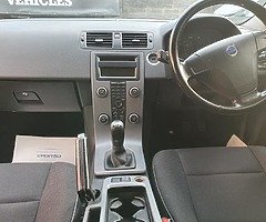 2010 - Image 10/10