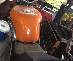 £500