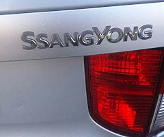 Ssangyong ron 07 comerciol hole in the exhaust no logbook good for parts or repair driven good - Image 3/10