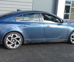 OPEL INSIGNIA 152D00000 OCTOBER. 64KMILES