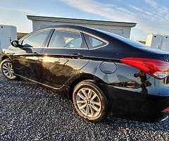 €11,995