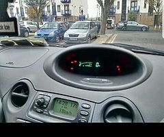 Toyota yaris - Image 6/10