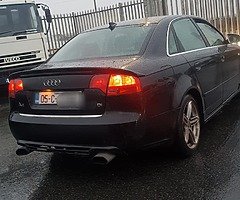 €875