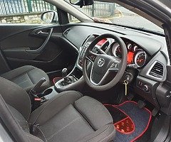 2015 vauxhall astra 1.6 diesel ecoflex design ss estate - Image 9/9