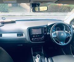 Mitsubishi Outlander 2014 PHEV 2.0 hybrid - Image 8/10