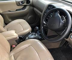 Hyundai Santa Fe Automatic 4x4 Diesel - Image 6/9