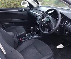 2011 Skoda Superb Estate Nct and Tax - Image 8/10