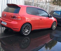 €8,000