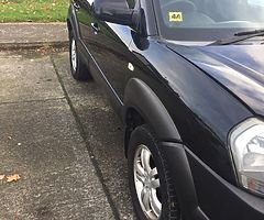 £425