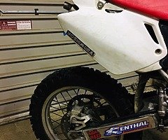 £1,100