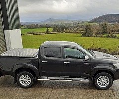 TOYOTA HILUX INVINCIBLE 3.0D4D * AUTO * NEW CVRT * - Image 3/9