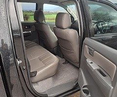 TOYOTA HILUX INVINCIBLE 3.0D4D * AUTO * NEW CVRT * - Image 9/9