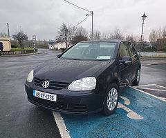€900