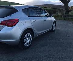 2011 Opel Astra Diesel Long Nct and Tax - Image 7/10