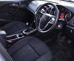 2011 Opel Astra Diesel Long Nct and Tax - Image 8/10