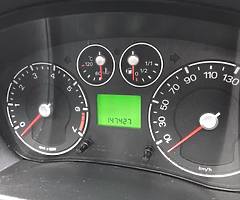 Ford Fiesta 2008 - Image 7/10
