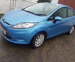 2012 Ford fiesta