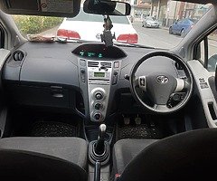 Toyota yaris - Image 6/10