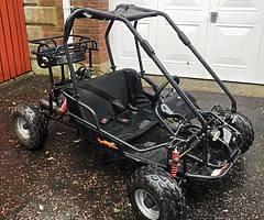 £425