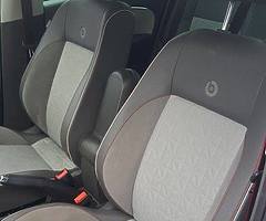 2017 Volkswagen Polo - Image 3/6