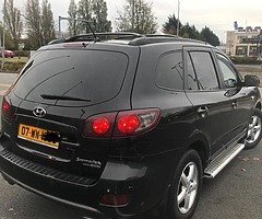 Hyundai Santa Fe 4WD - Image 5/10