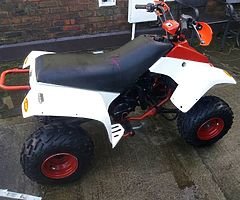 Yamaha 80cc 3 gears semi automatic quad bike in very good condition good for the xmas gift